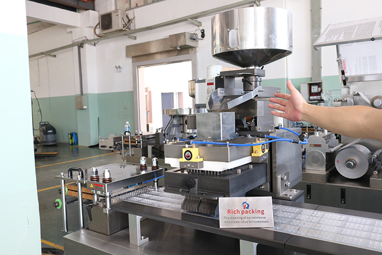 high speed blister packaging machine