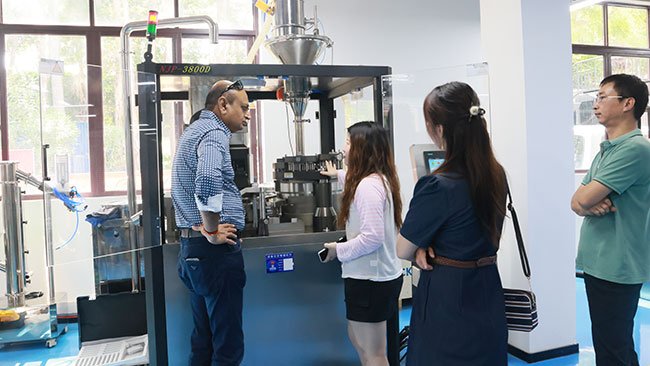 automatic capsule filling machine